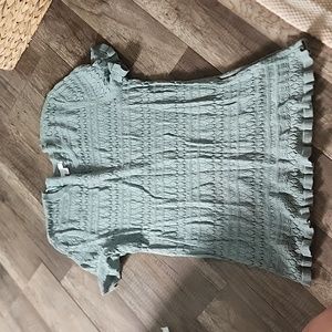 Light weight sweater